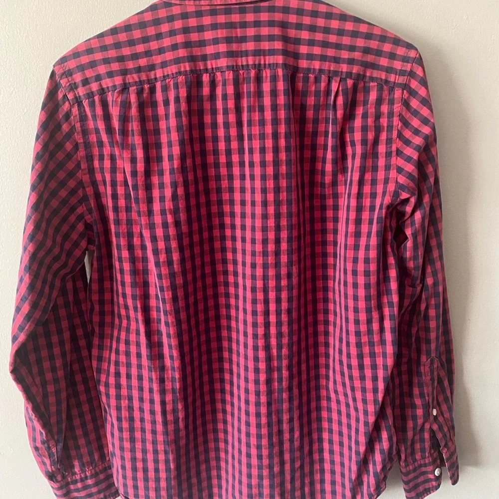J. Crew Men's Red and Navy Gingham‎ Button-Down Shirt size S